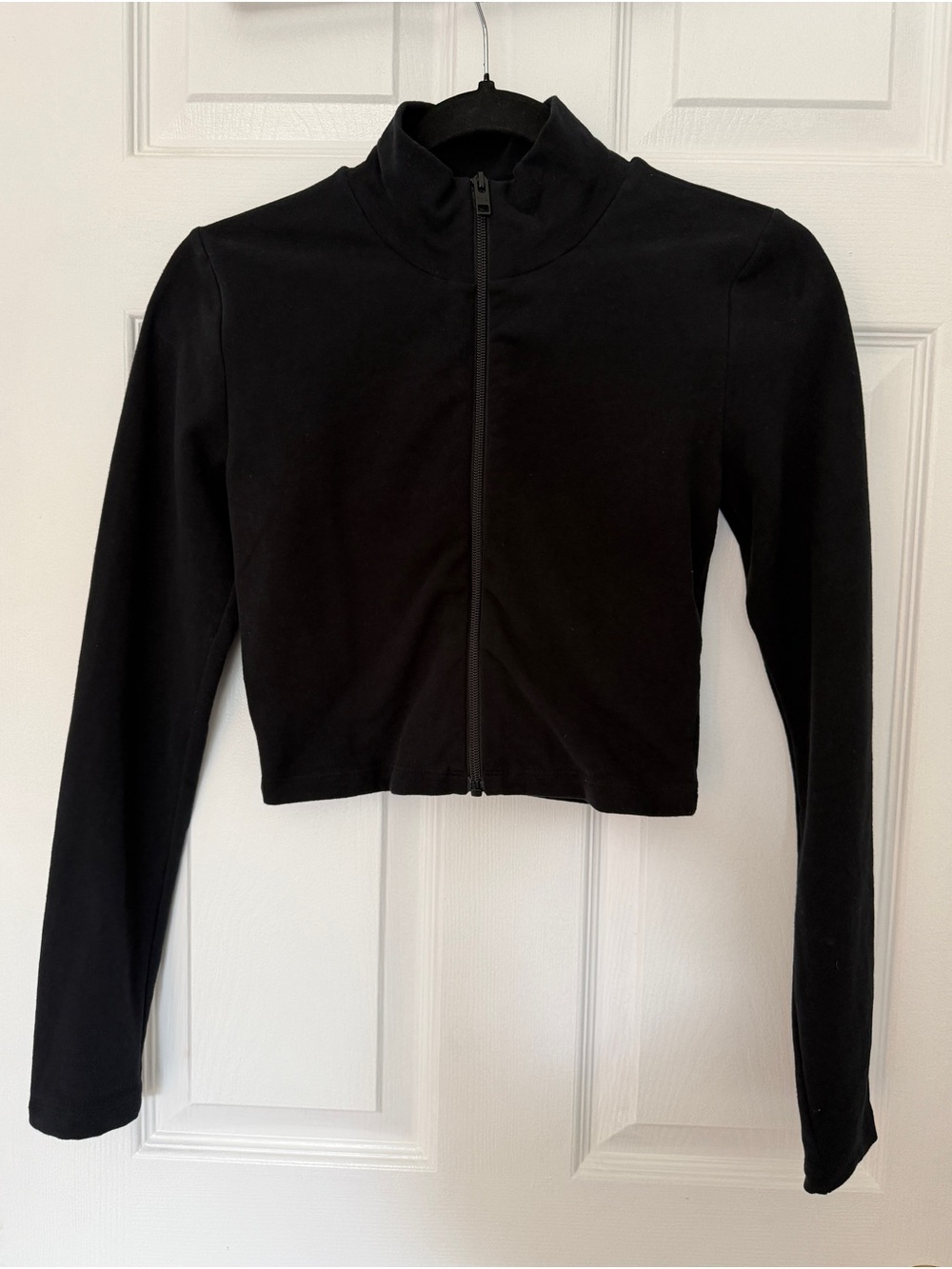 Aritzia TNA - Cropped Zip-Up